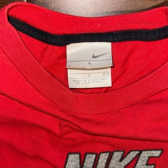 Nike Men’s Tee - Picture 4 of 5